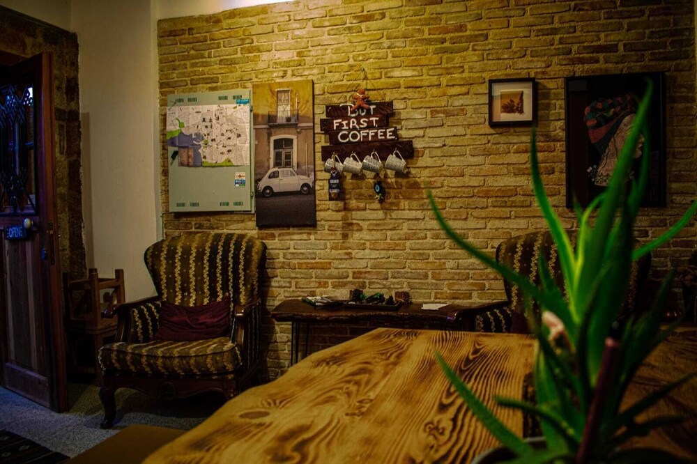 Kuyu Beergarden Hostel
