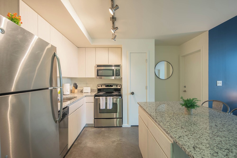 ROVE LIVING/KL - Roosevelt Point