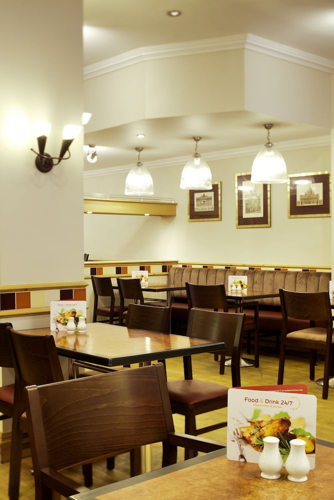 Carlisle Vacations - ibis Carlisle - City Centre - Property Image 2