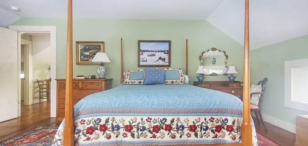 Old Orchard House