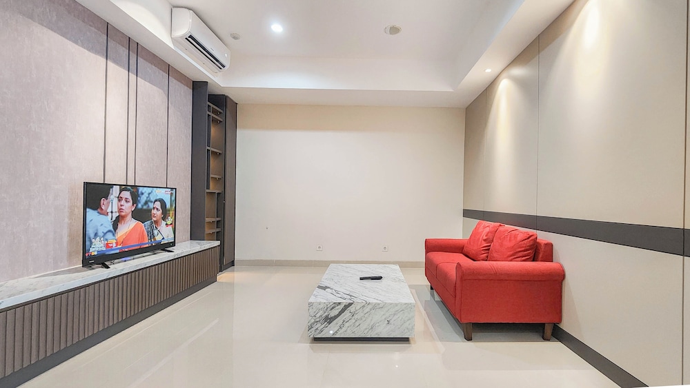 Spacious Combined 3BR Grand Sungkono Lagoon Apartment