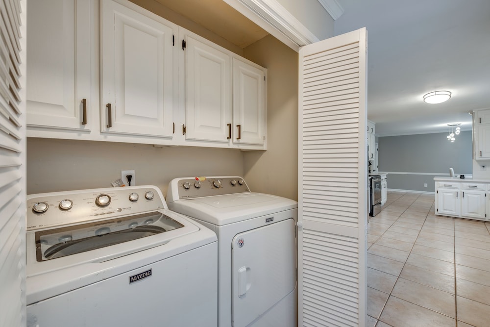 Spacious Home w/ Deck in Marietta!