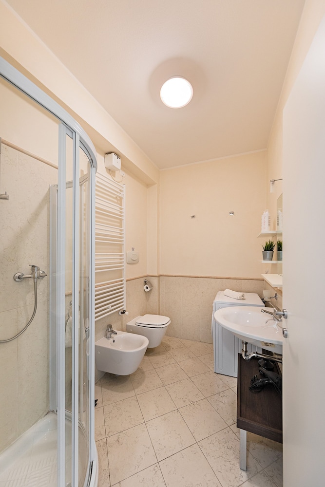 Residenza Miralago - 16 Domitilla - Locazione BK