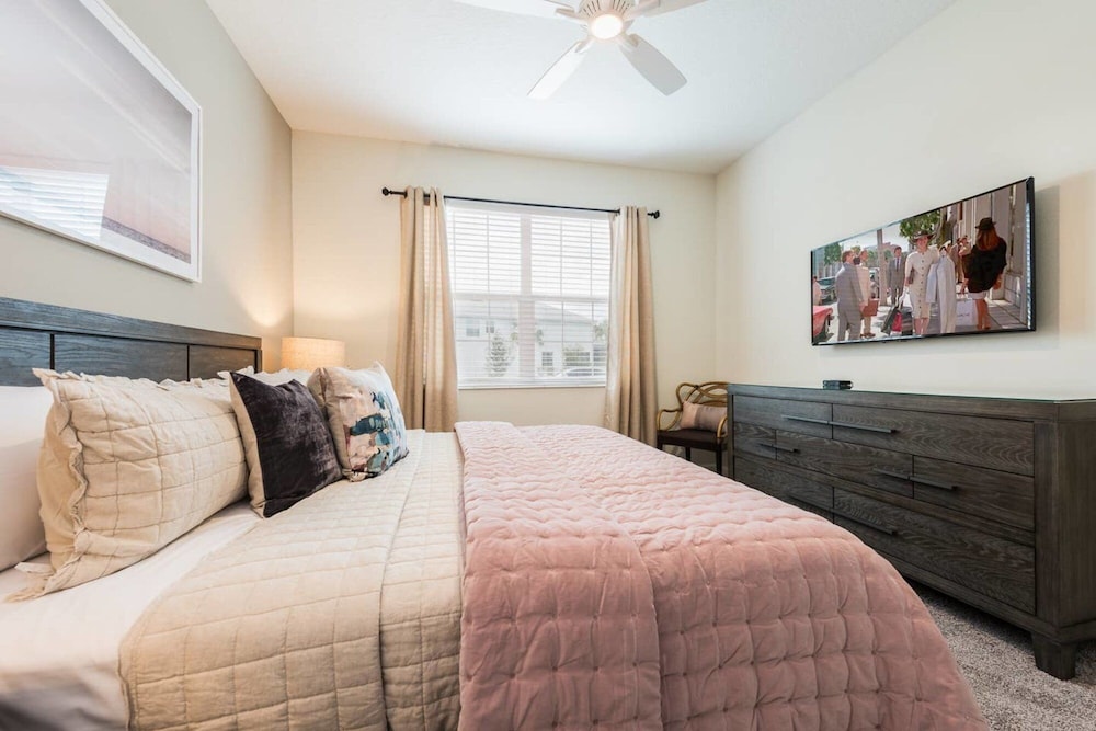 Luxury House Near Disney - Image 5