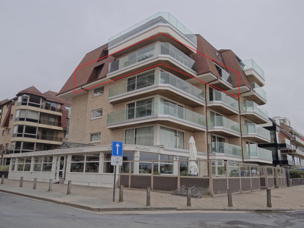 Apartment in Nieuwpoort by Sandy Beaches