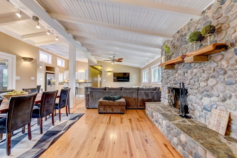 Hillview Estate