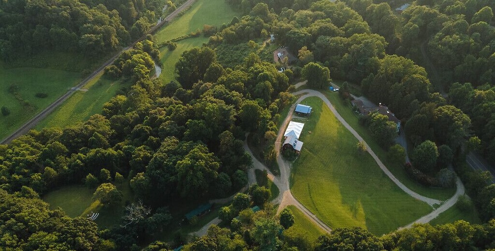 Engadine Inn  Cabins - Property Image 106