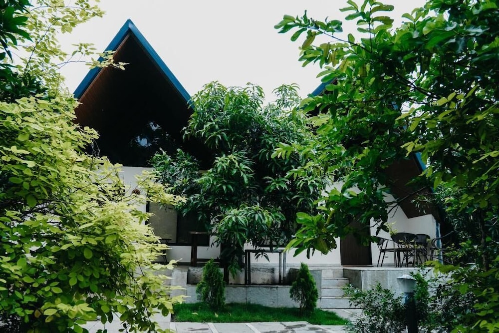 Bird's Nest Resort - Shahapur