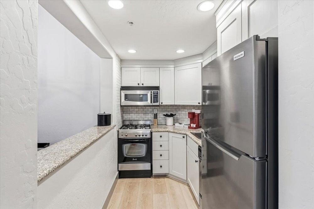 Villa 3014 1 Bed 1 Bath Full Kitchen 1 Bedroom Villa