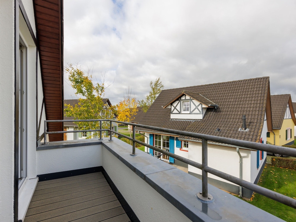 Restyled Villa with Washing Machine near River Moselle