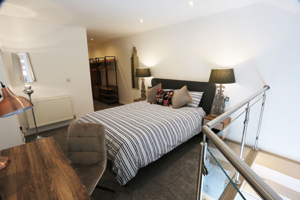 Hotl Aparts at Deal House view 5
