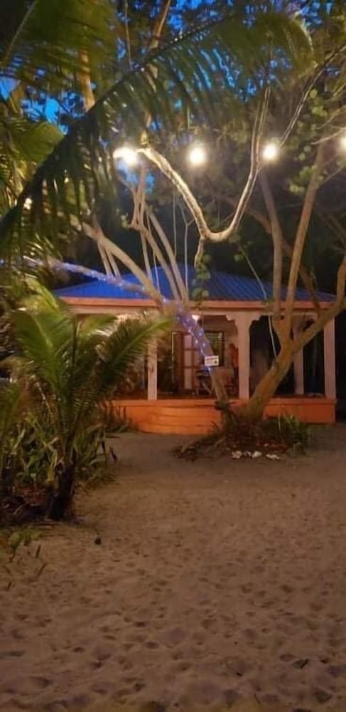finca beach house and cabana