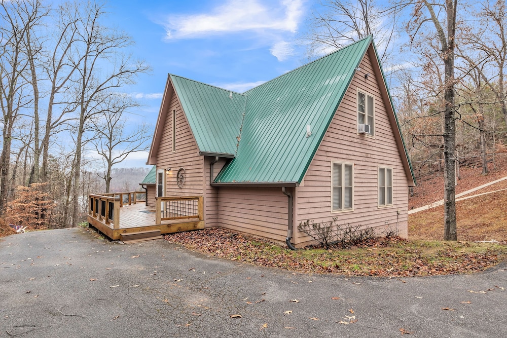 Deerfield Hideaway At Old Rocky 5 Bedroom Home