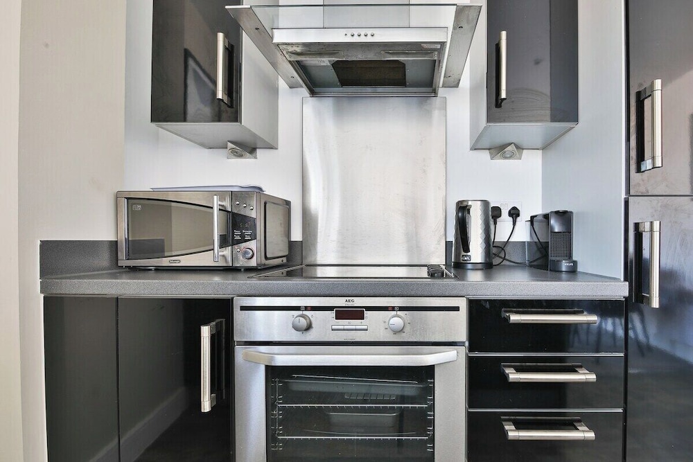 Just Stay Wales Beautiful 1 Bed Flat - Marina View