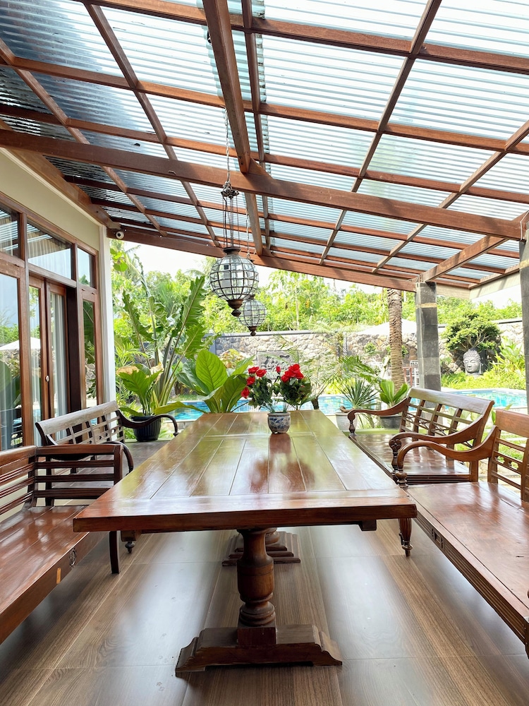 Omnni Villa Borobudur