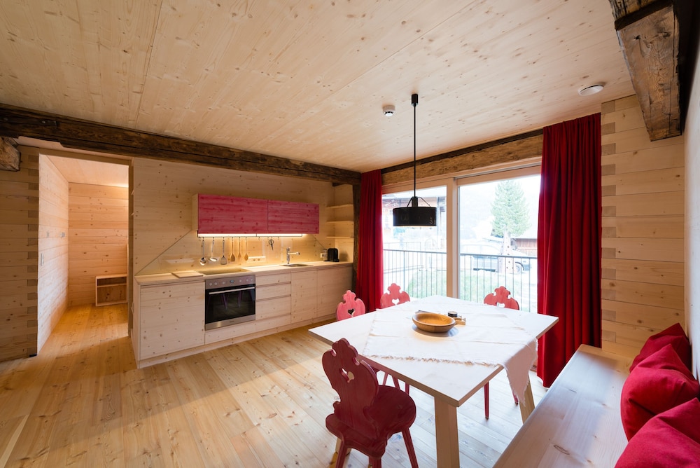 Ferienwohnungen am Berg - Giatla Haus