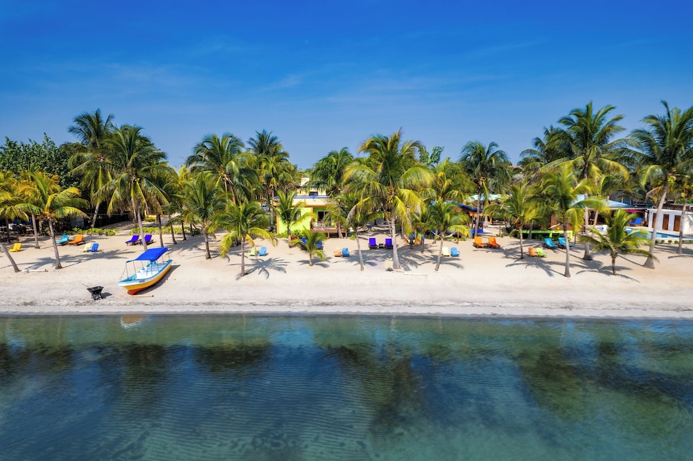 Coconut Row Boutique Hotel