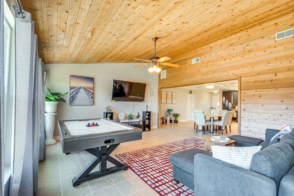 Direct Gulf Access: Hernando Beach Escape!