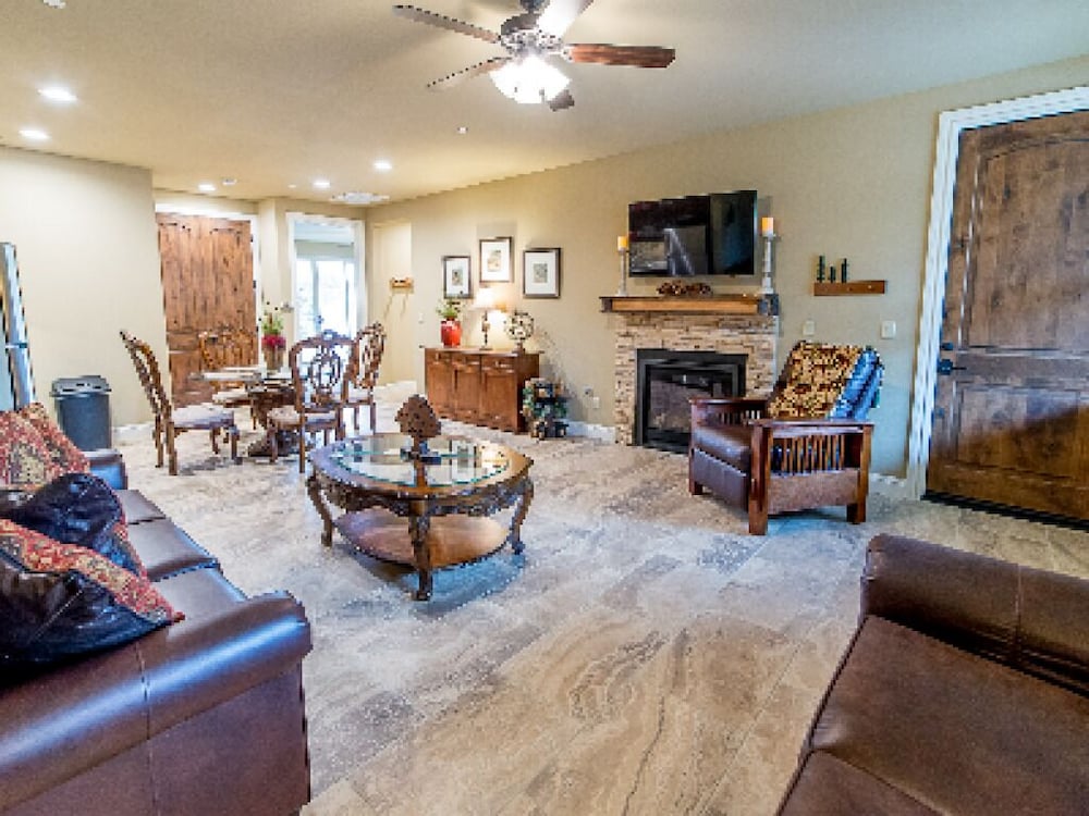 Inn the Woods Suites