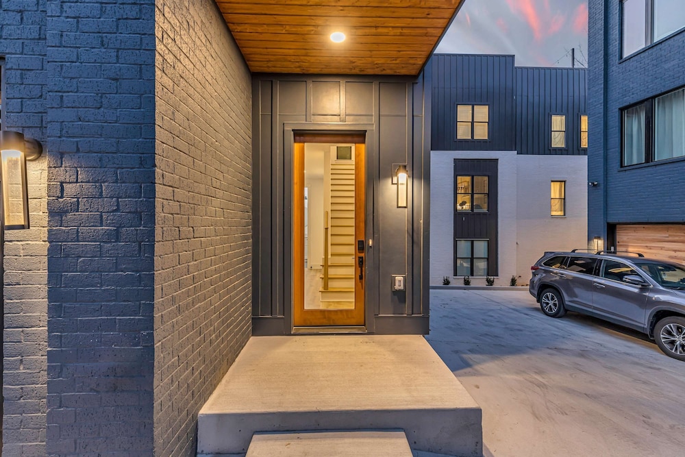 4 Rooftop Decks 4 Hot Tubs Game Rooms Sauna