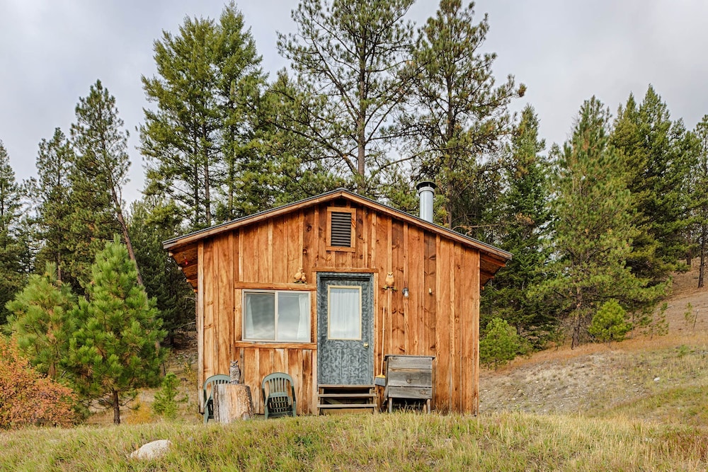 Hideaway Cabin in Oroville