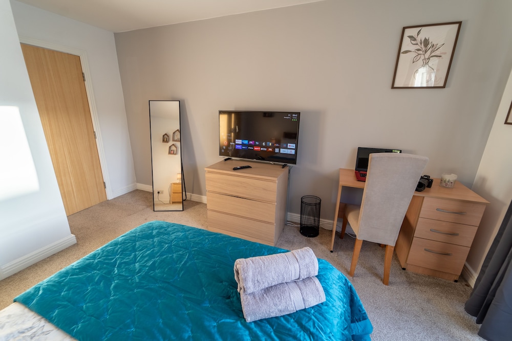 Stunning 1 Bed Flat - Elite Birmingham Complex view 2