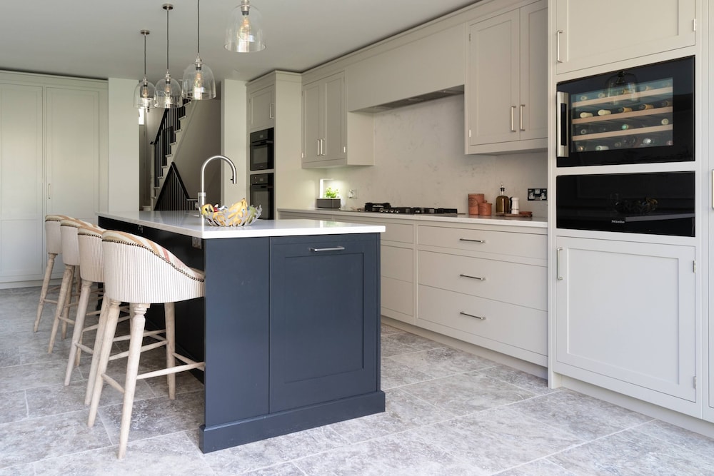 Crondace Road by Onefinestay
