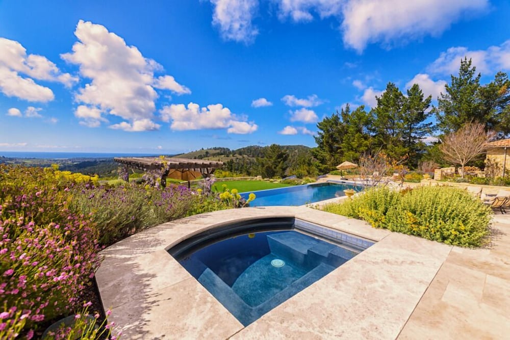 Lx1: Chateau D' Renaitre - Carmel-by-the-sea Luxury Villa: - Property Image 16