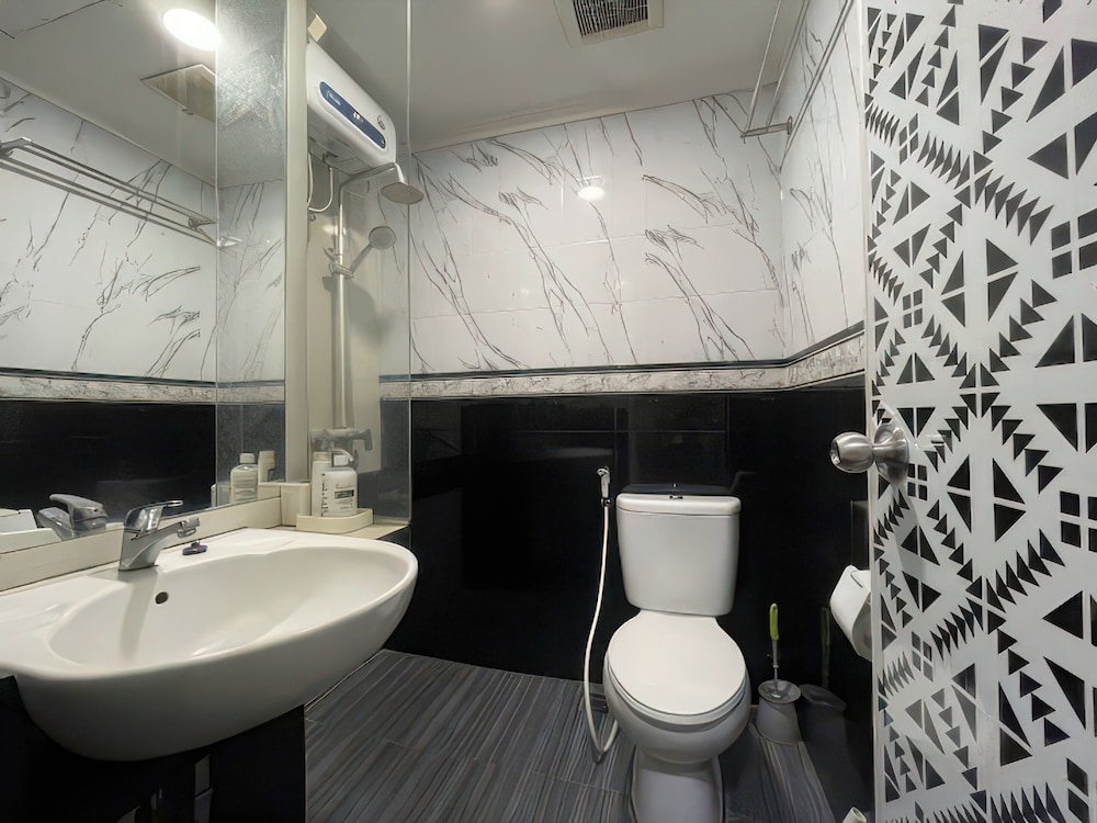Maple Park Apartment near JI Expo