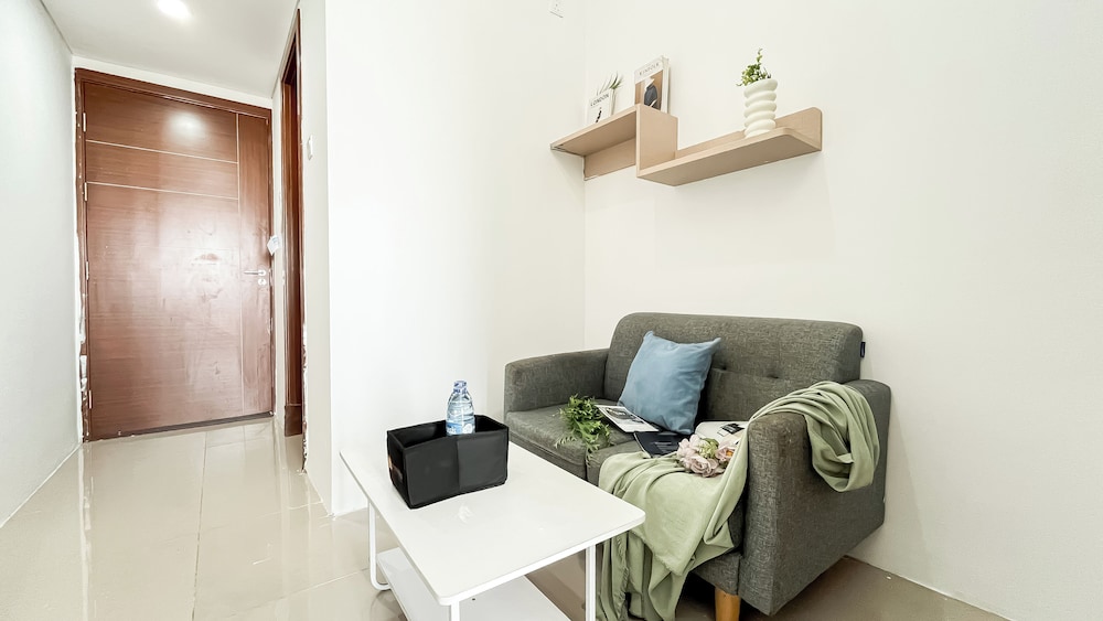 Minimalist Look 1Br At Apartment Vittoria Residence