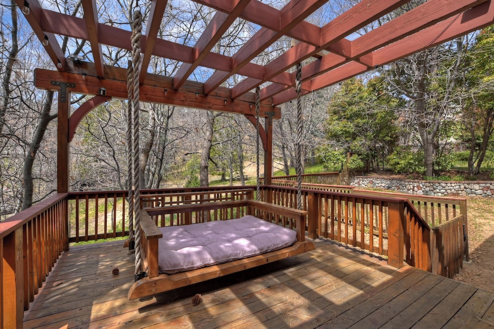 Matterhorn Peak Lodge – Upscale Mountain Escape