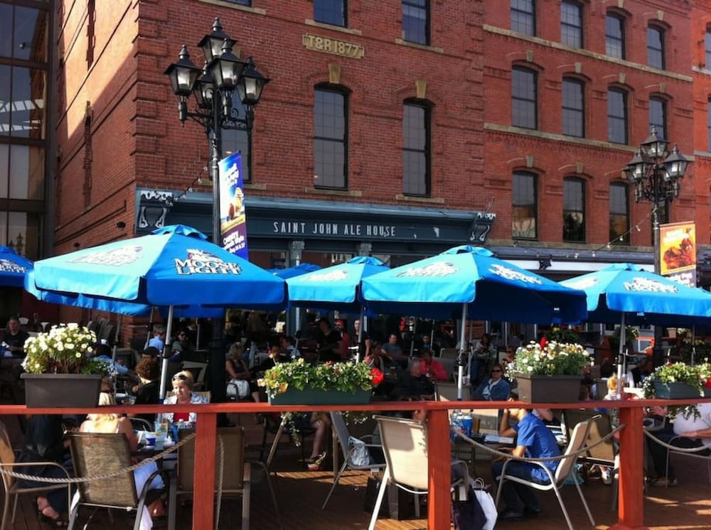 Saint John Vacations - Cozy Condo the Heart of Uptown 2-bed Coffee tea - Property Image 7