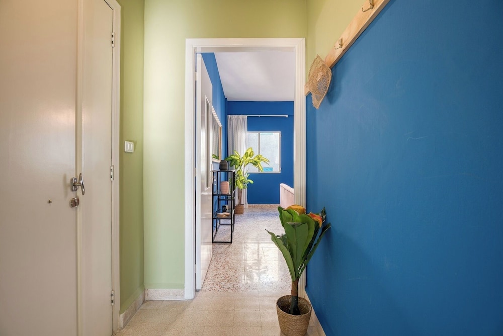 Dalida's 2-BR Apt in Mar Mikhael