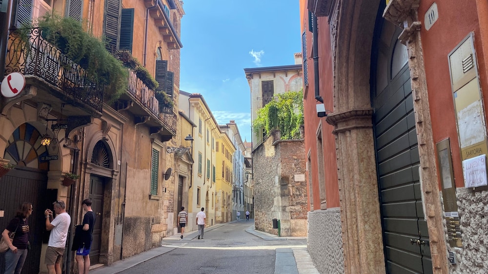 Verona Vacations - RESIDENZA MONTALTI - Property Image 2