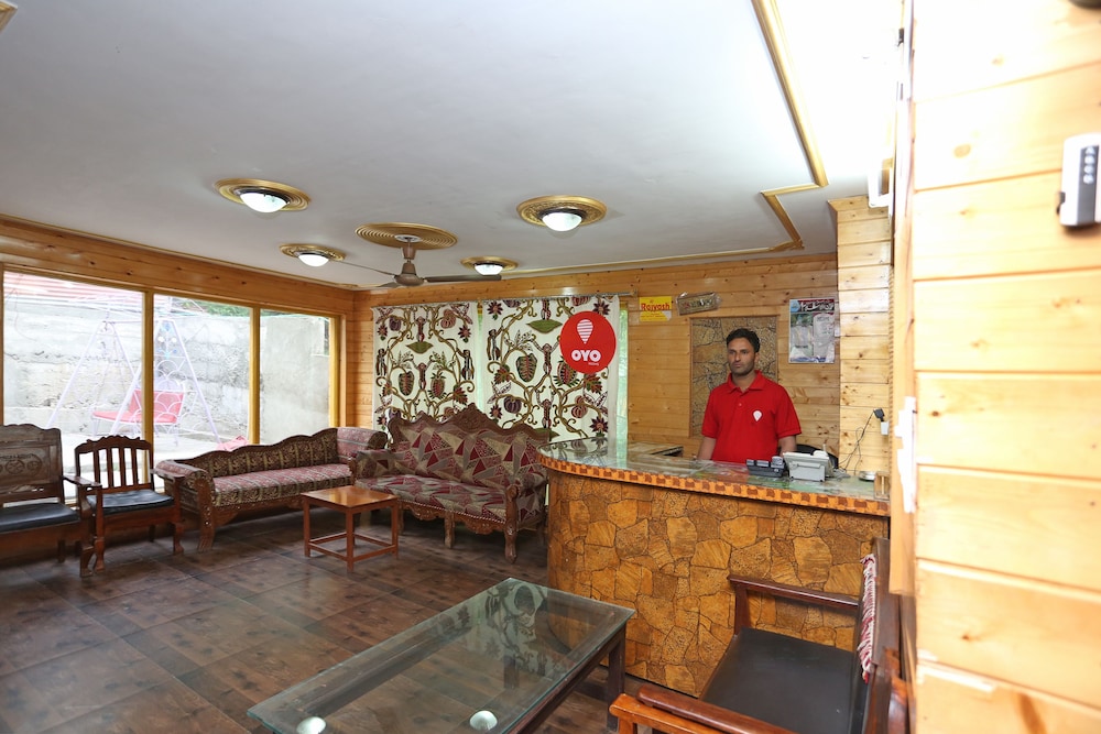 OYO 9083 Hotel Palace Pahalgam