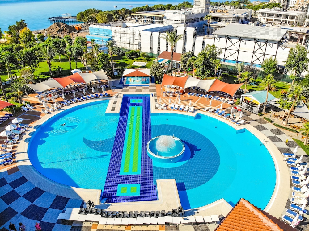 Le Jardin Resort Holiday Village