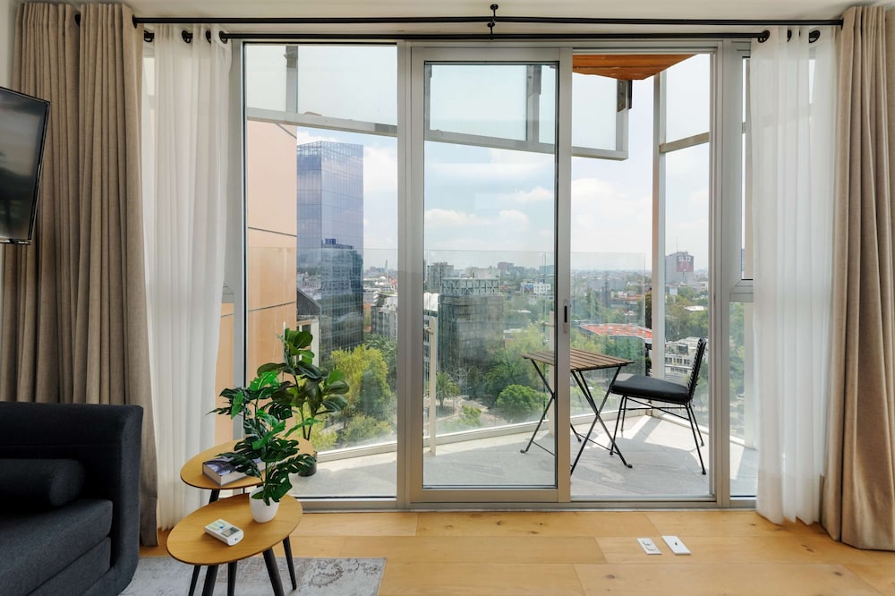 w Illustrious Loft w Perfect View in Roma Norte