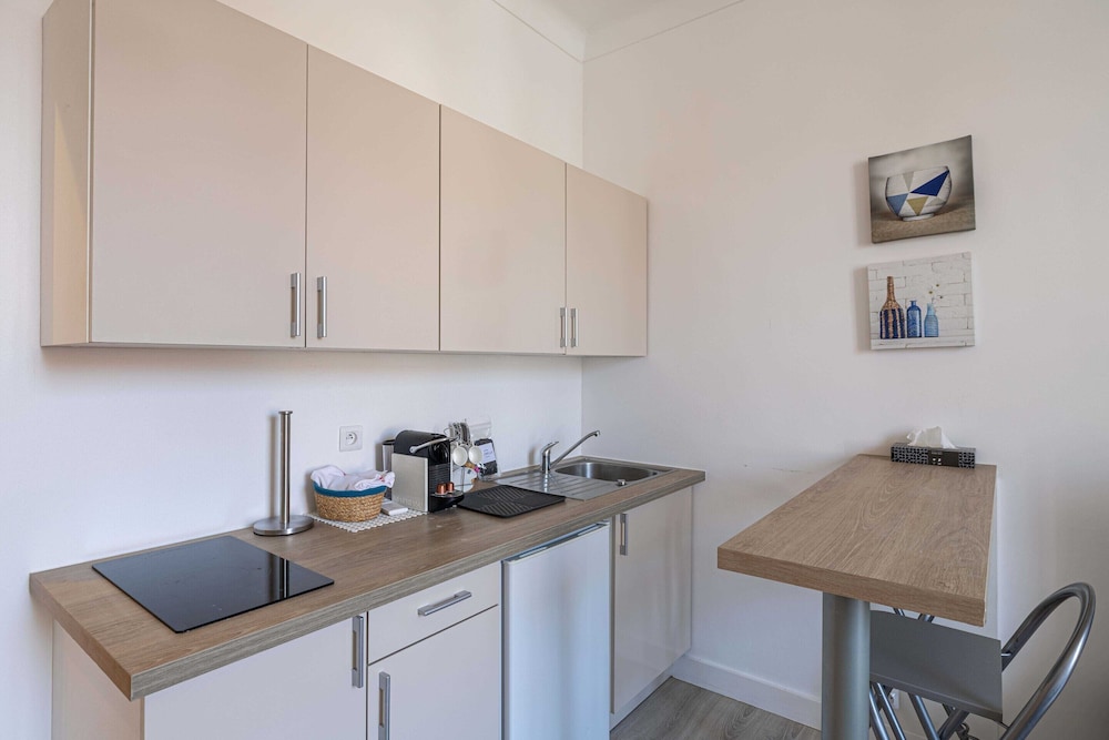 Beautiful Renovated Apartment - Carre D'or - 1br/2p photo 5