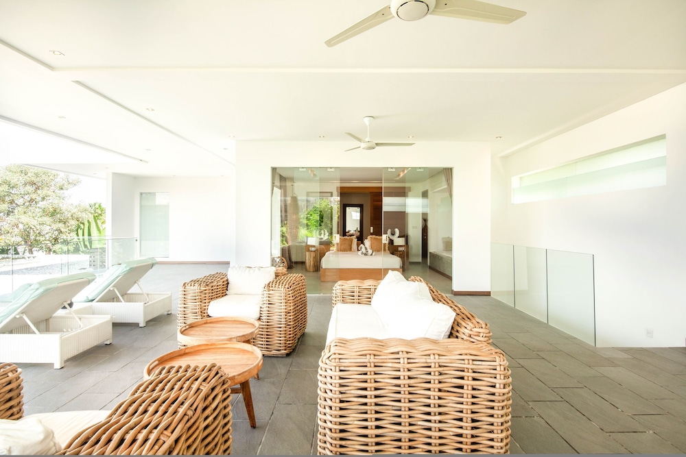 Niko 2 R New Villa Close to Finns Beach Club