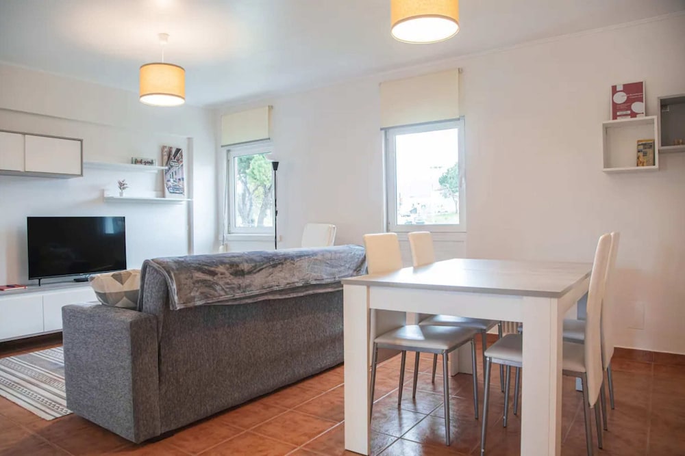 Peaceful and Serene 3 Bedroom Apartment in Lisbon