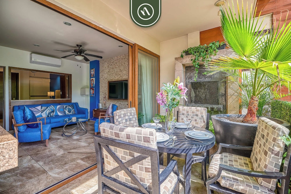 1 BR Condo - Amazing Sunsets From the Roof - Pool