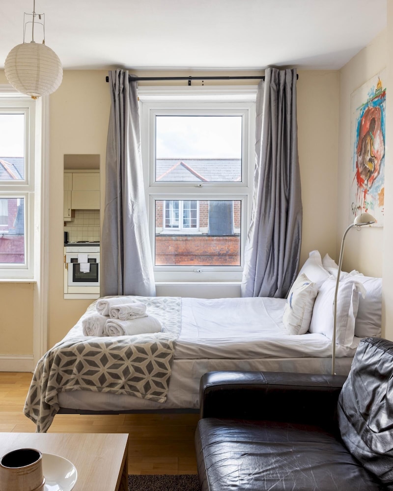 Charleville Road Studio Apartment