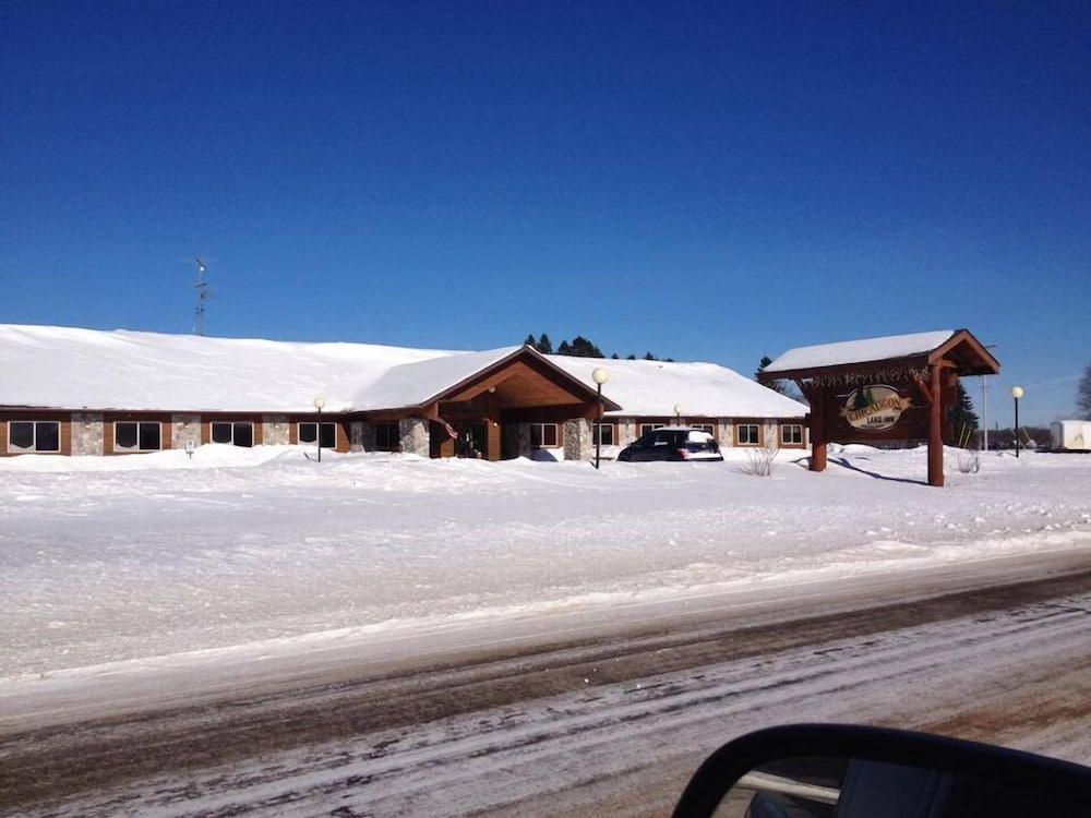 Chicaugon Lake Inn