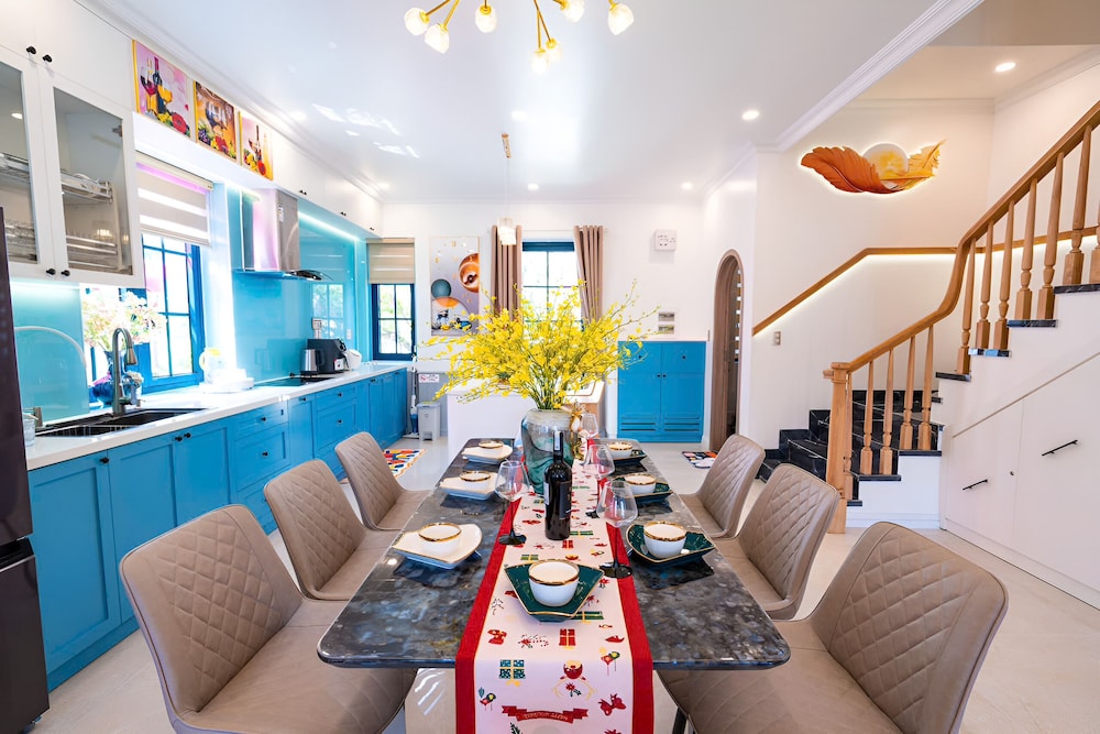 Luxury 4 Br Cherry Villa - Novaworld PT