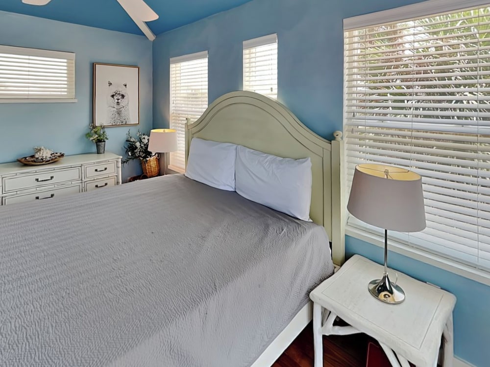 Royal Palm by Silver Sands Vacation Rentals