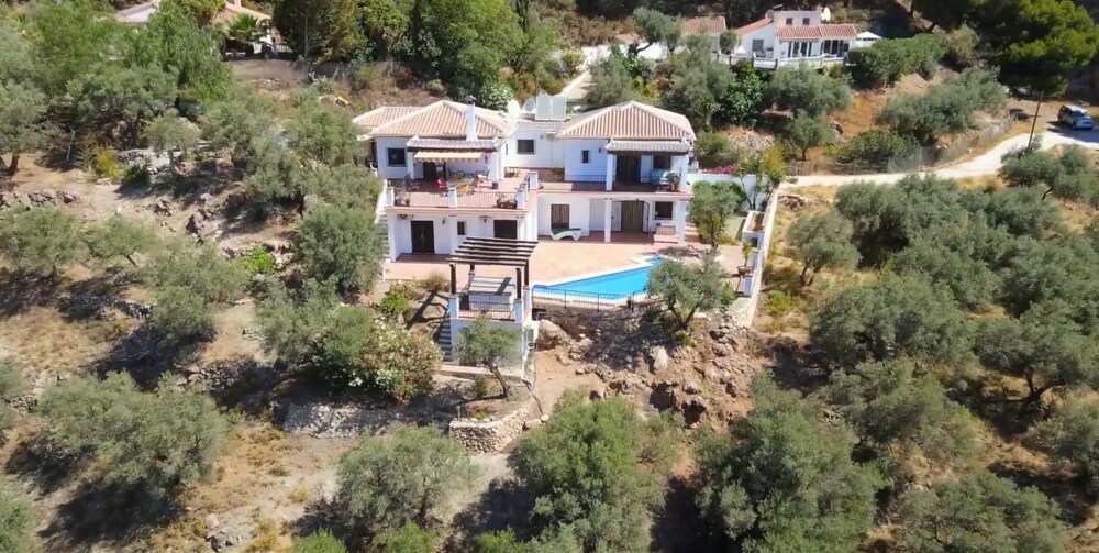 Villa El Dorado B&B and Wellness