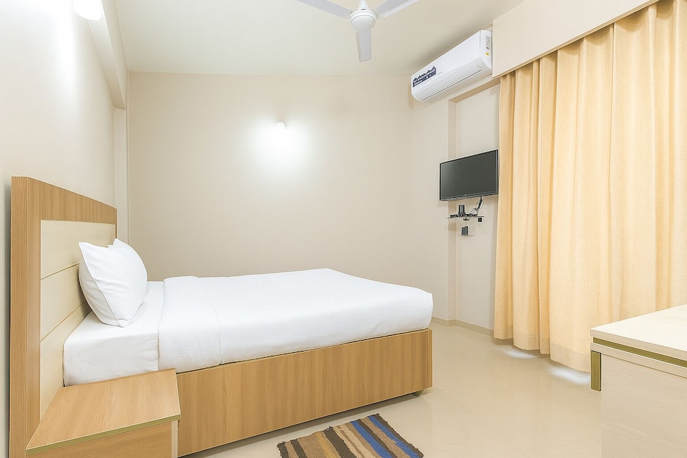 Syrus Hospitality