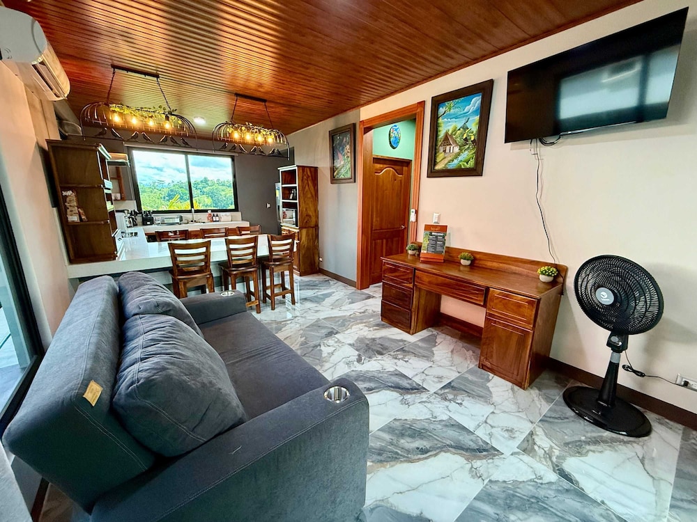 Nayari Arenal Farmstay A-frame Chalet La Fortuna