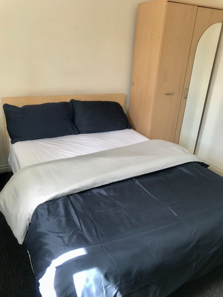 Immaculate 2-bed Apartment in Smethwick