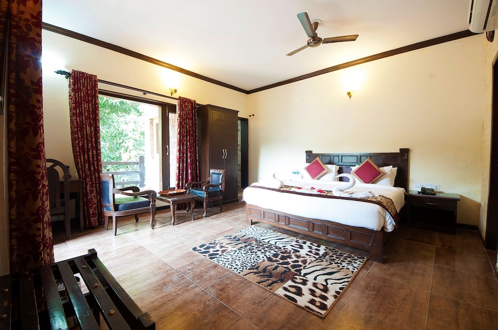 Tuskar's Riverside Resort